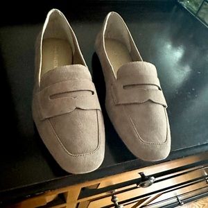 Franco Sarto beige suede flats